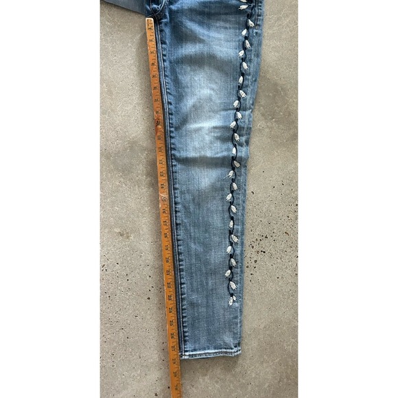Driftwood Embroidered Marilyn Jeans Size 27 Floral Stretch Denim Blue White GUC - Picture 11 of 12